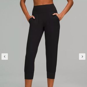 NWOT Lululemon Align High Rise Cropped Jogger in Black